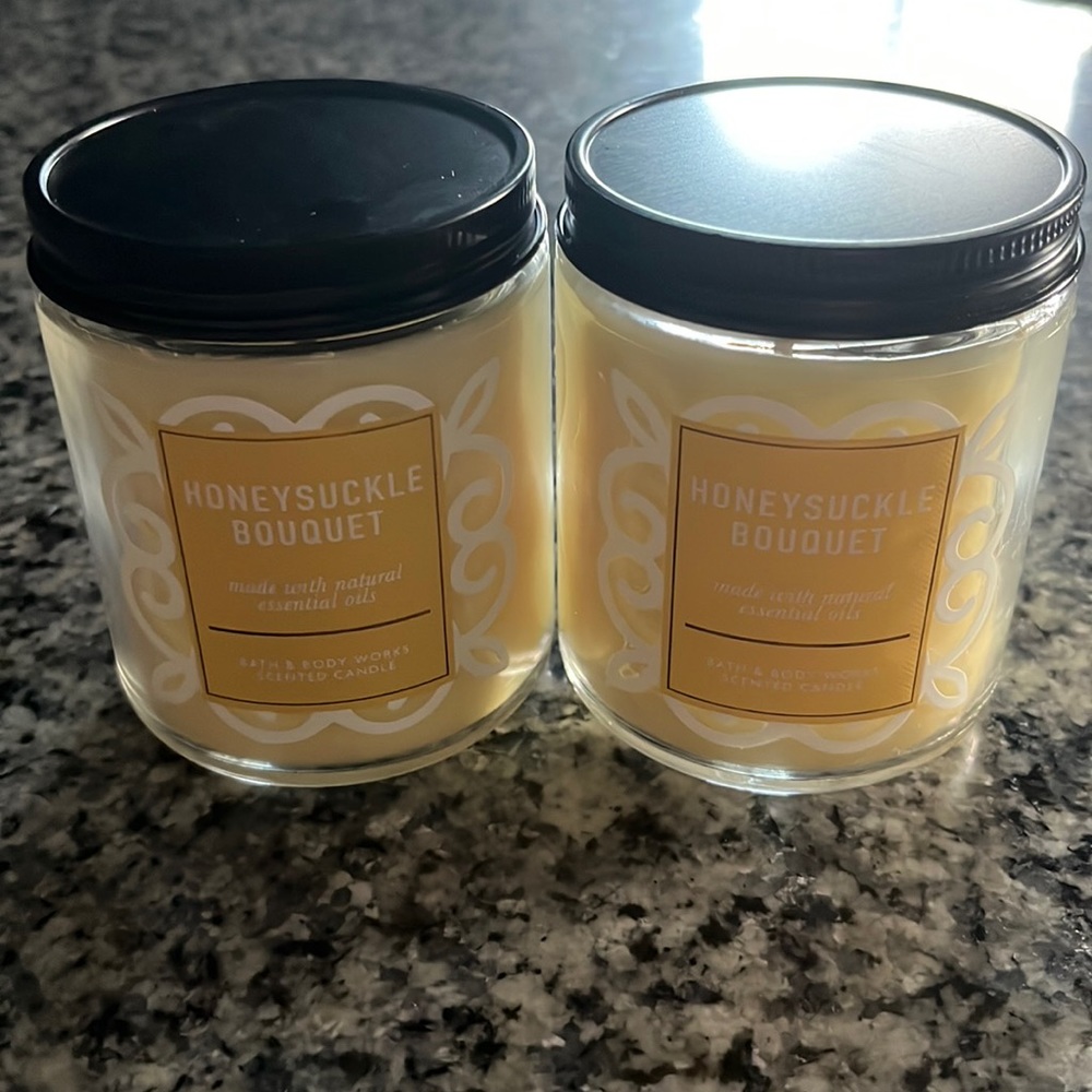 Bath & body works Honeysuckle bouquet 7oz candles set of two!